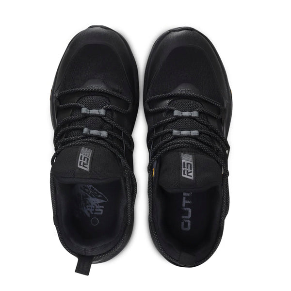 BLACK BLACK