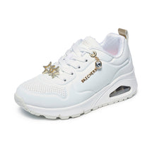 skechers-embossed-lace