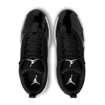 nike-jordan-max-aura-6