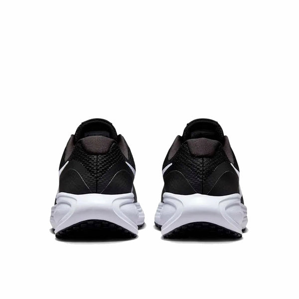 nike-revolution-8