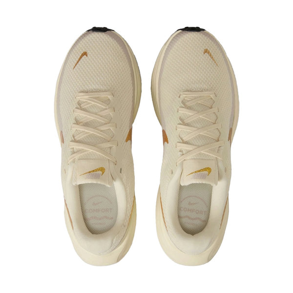 nike-revolution-8