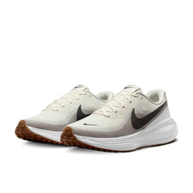 nike-revolution-8