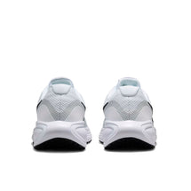 nike-revolution-8