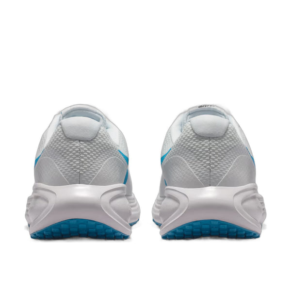 nike-revolution-8